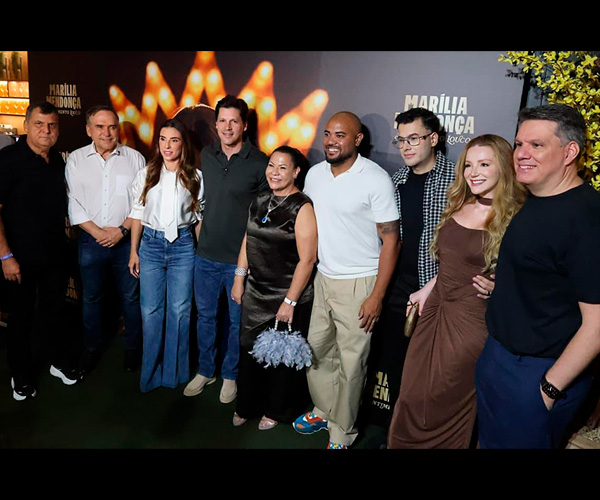 Daniel Vilela prestigia estreia de série sobre Marília Mendonça em Goiânia