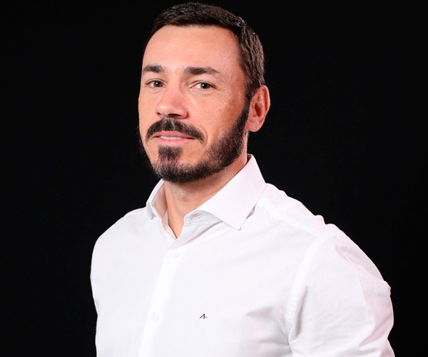 Fernando Andrade lança livro que une negócios e ultramaratonas