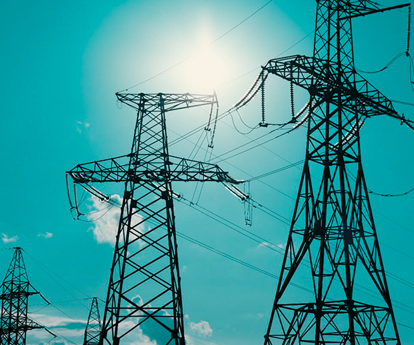 Reajuste de 7,25% na energia leva Fieg a recomendar alternativas para a indústria