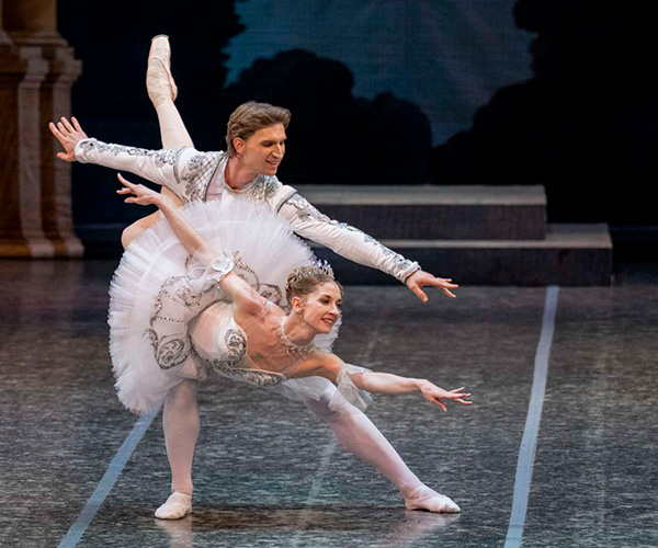 Ballet de San Petersburgo apresenta “A Bela Adormecida” em Goiânia